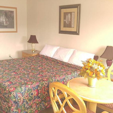 Parkway Inn Fresno Buitenkant foto