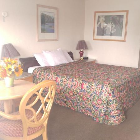 Parkway Inn Fresno Buitenkant foto