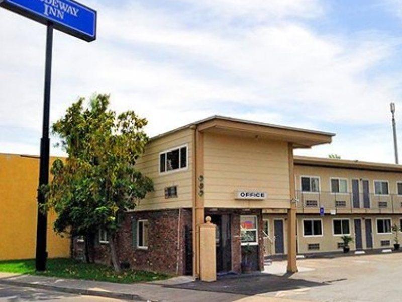 Parkway Inn Fresno Buitenkant foto
