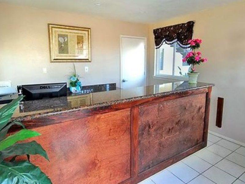 Parkway Inn Fresno Buitenkant foto