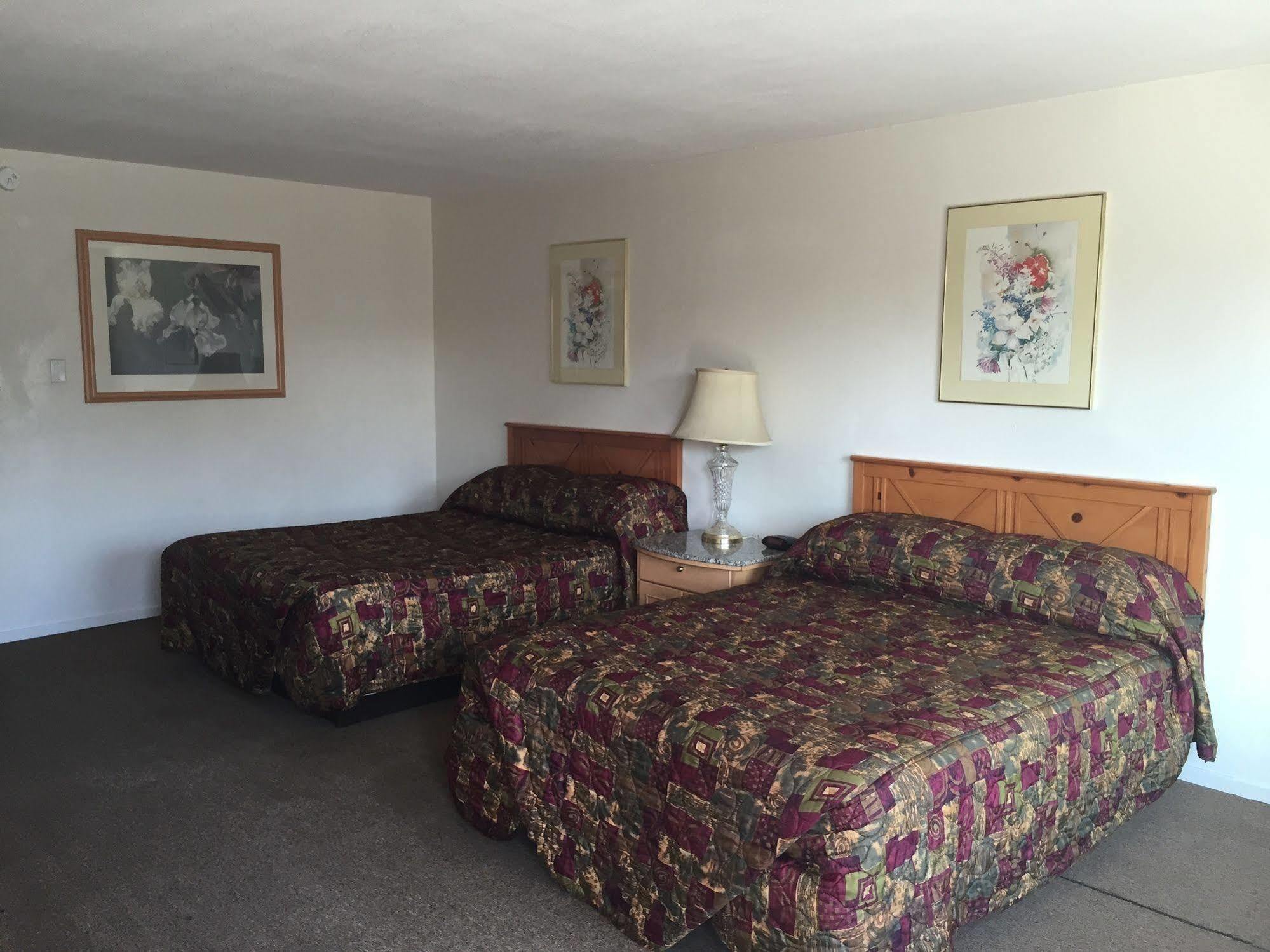 Parkway Inn Fresno Buitenkant foto